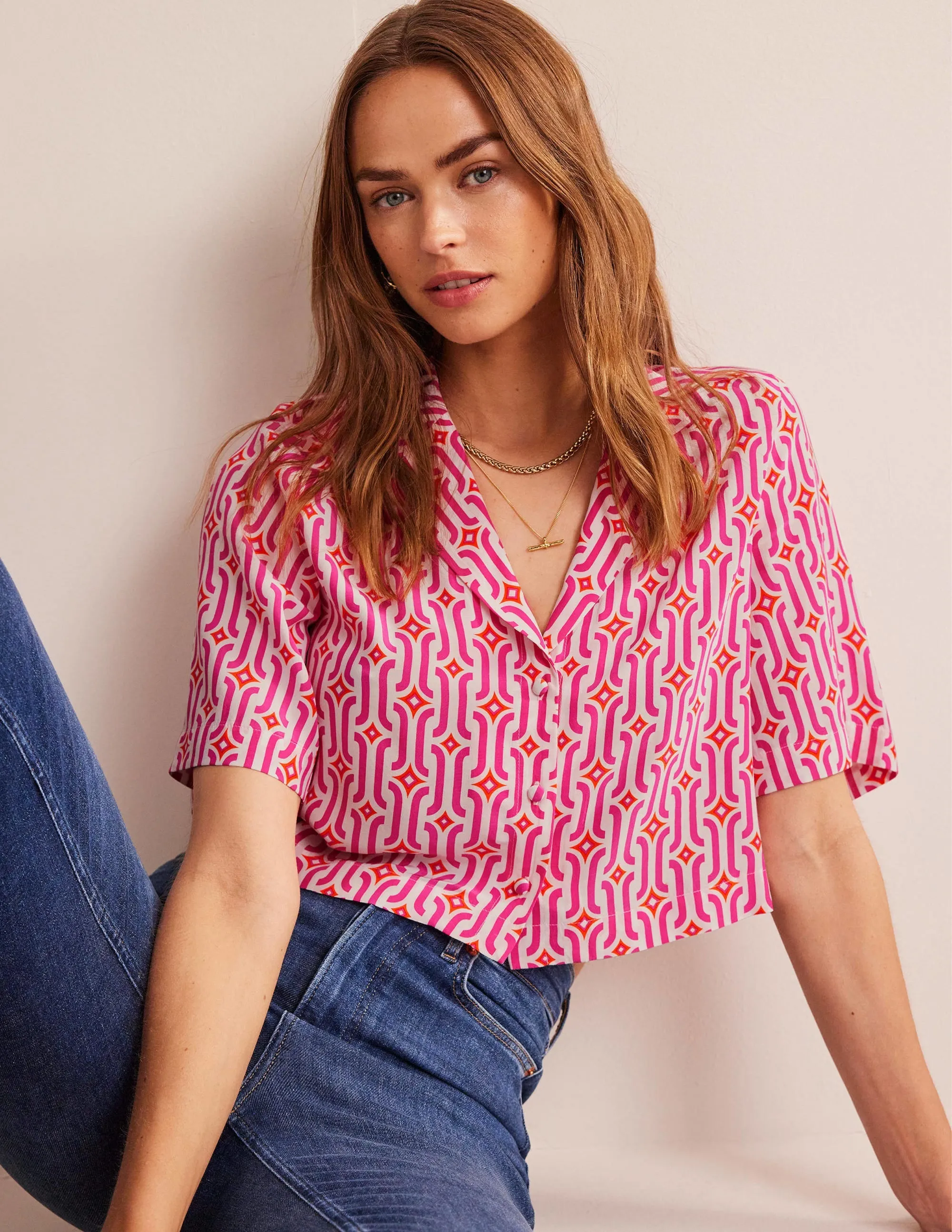 Cropped Revere Shirt-Festival Pink, Azure Geo