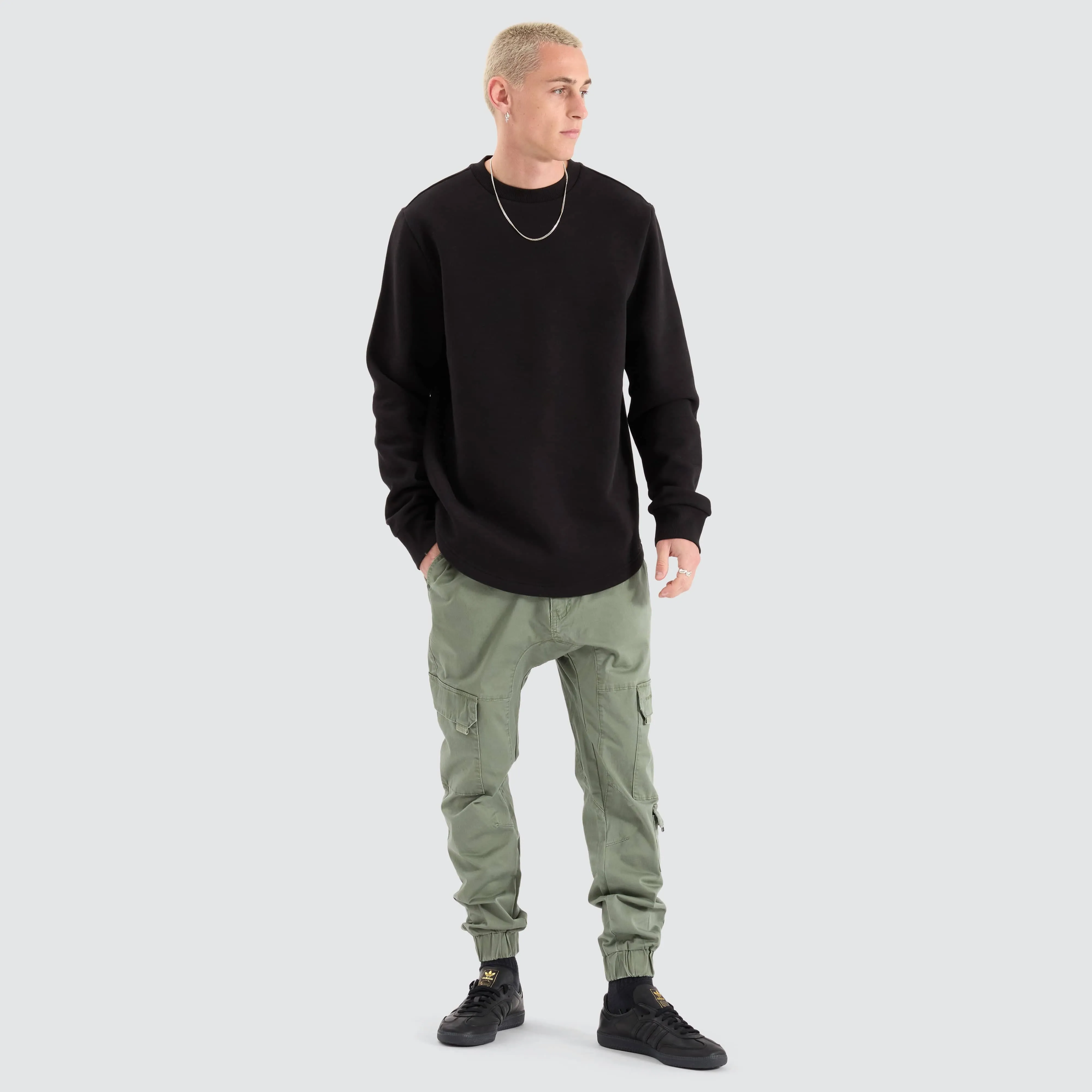 Fernie Dual Curved Sweater Jet Black