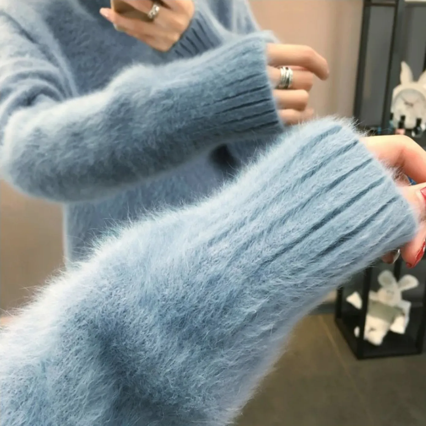 FLUFFY SWEATER