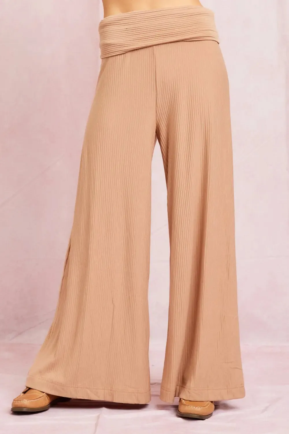 Illa Illa Camie Banded Waist Pant  Chic, Comfortable & Effortlessly Stylish