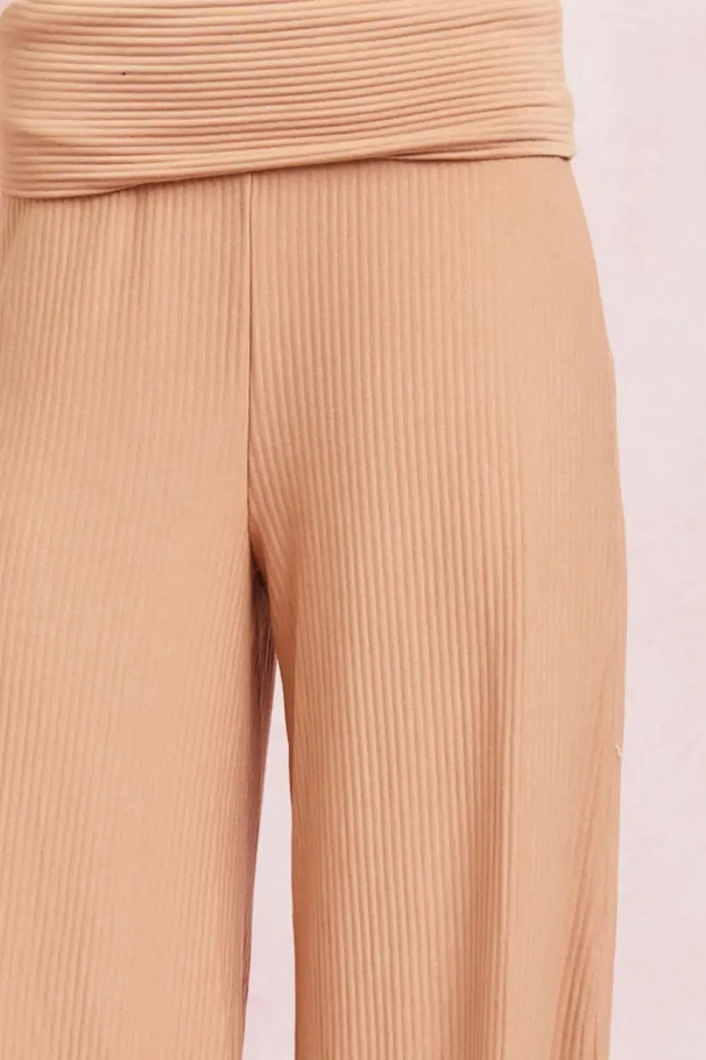 Illa Illa Camie Banded Waist Pant  Chic, Comfortable & Effortlessly Stylish