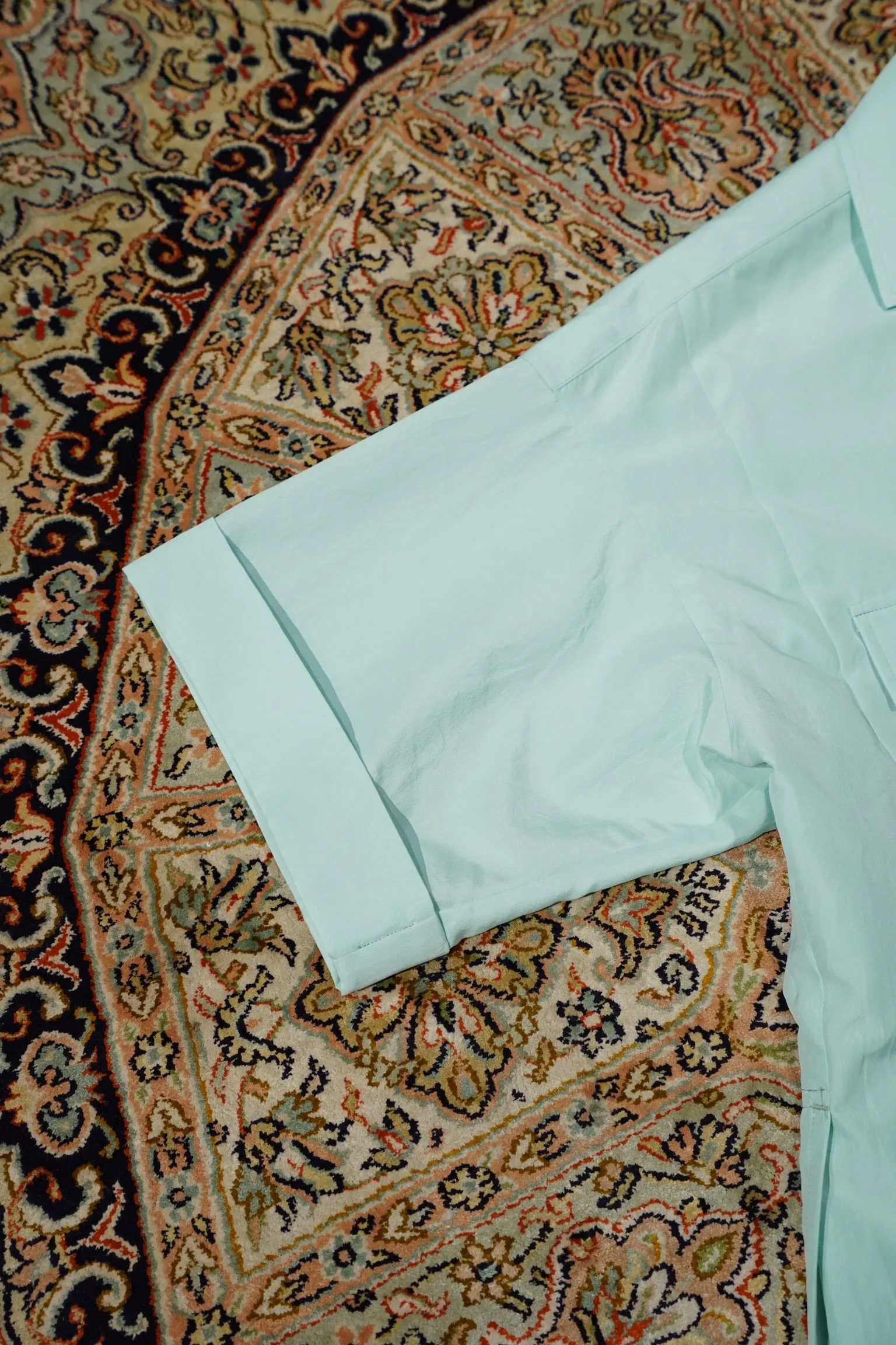 OPEN COLLAR SLIT SHIRT (MINT)