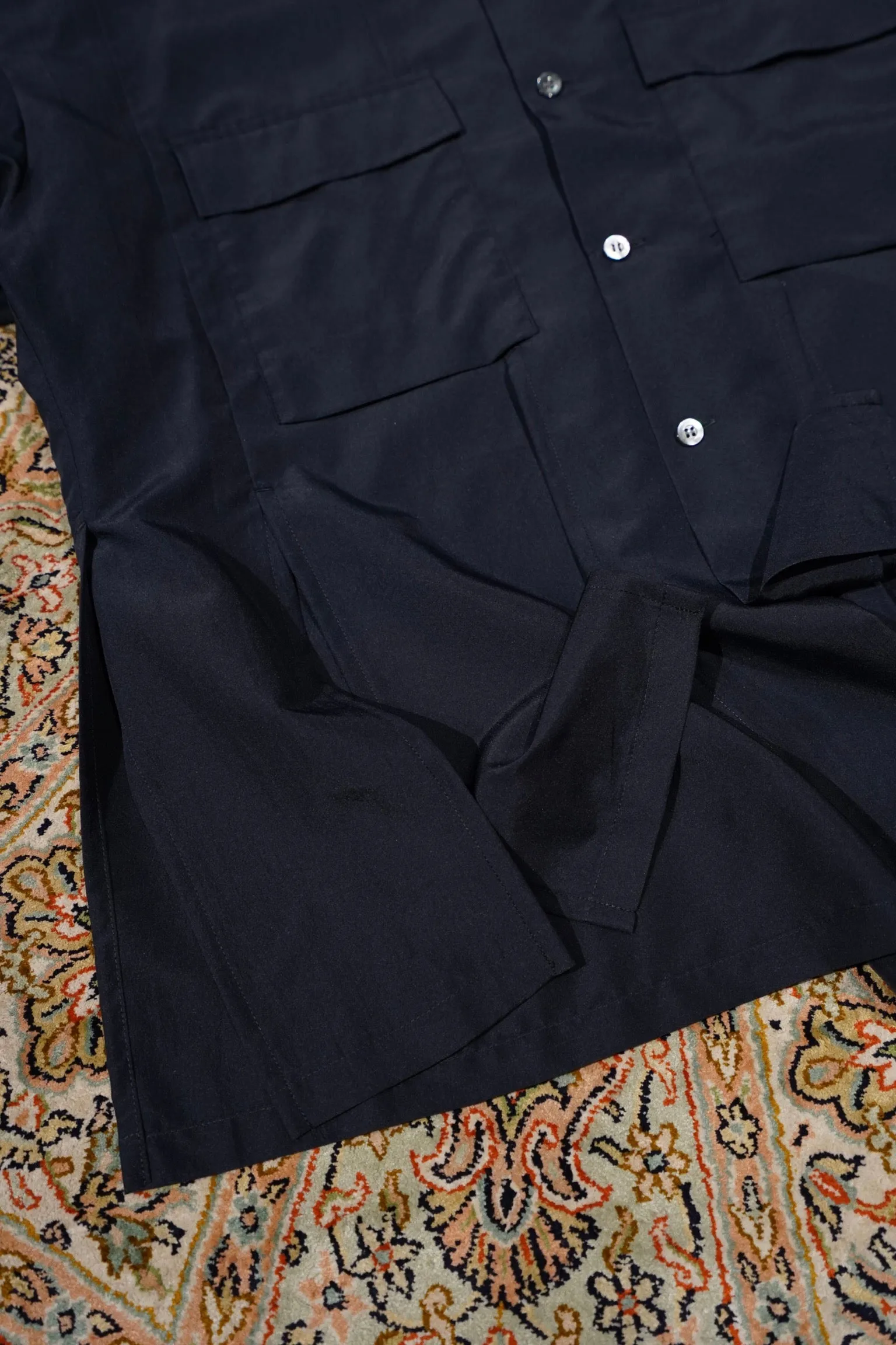 OPEN COLLAR SLIT SHIRT (NAVY)