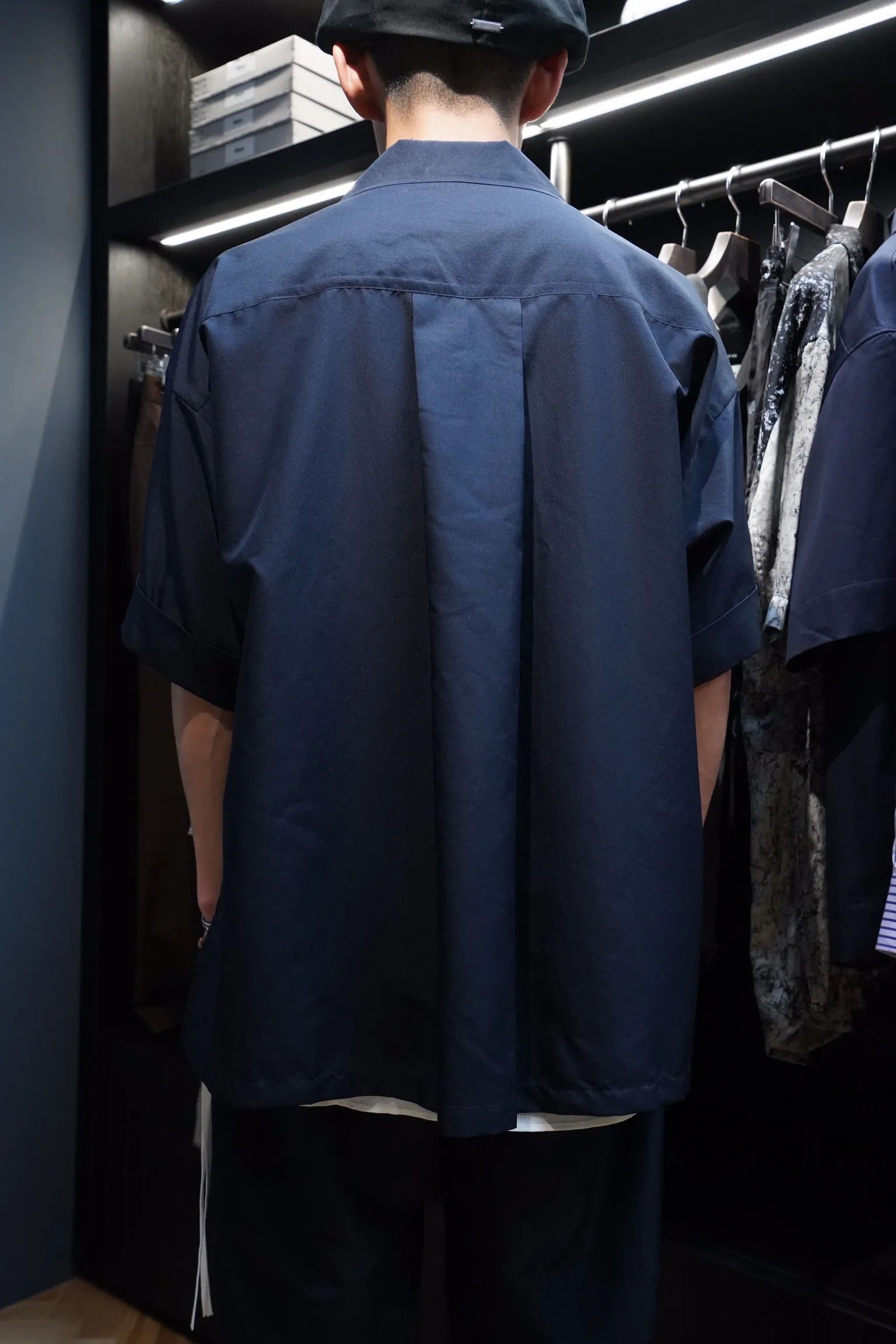 OPEN COLLAR SLIT SHIRT (NAVY)