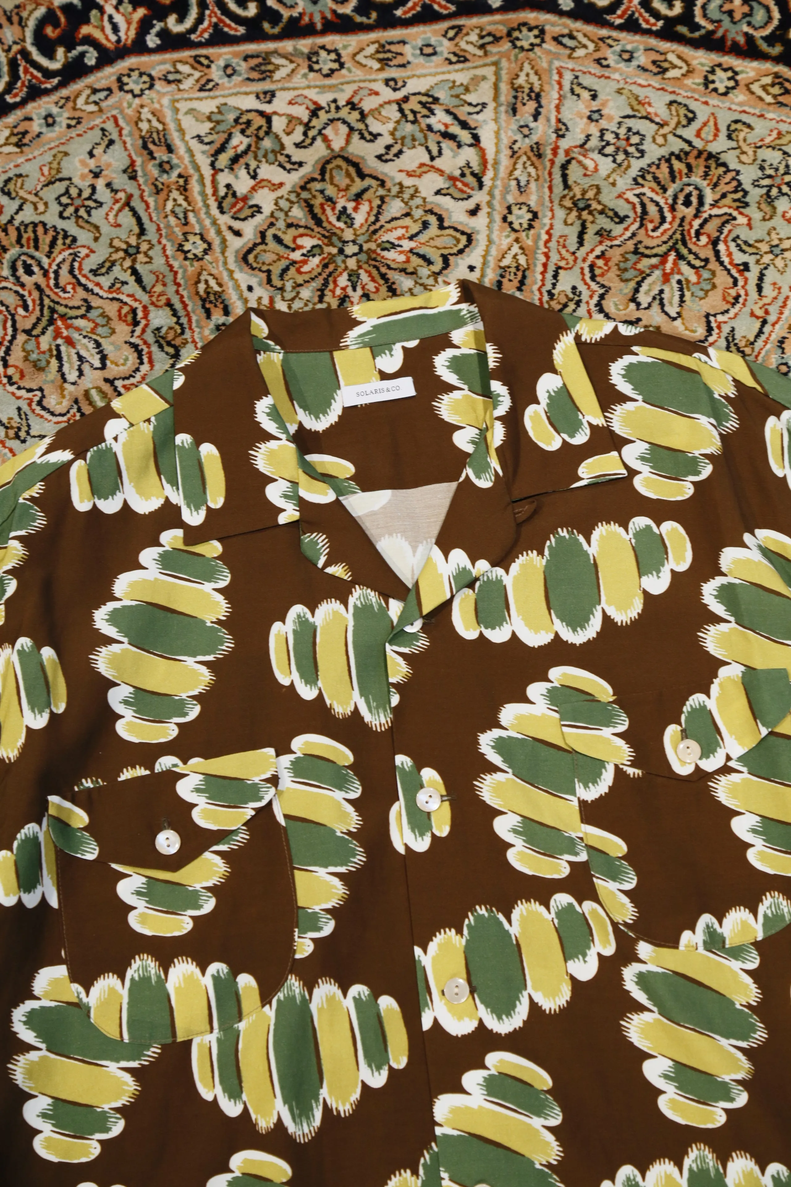 SOLARIS&Co. ATOMIC OPEN COLLAR S/S SHIRT (BROWN)